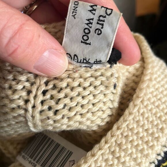 Vintage A.E. Clothier Cable Knit Cricket Sweater V Neck Striped Trim 36 - Picture 4 of 4